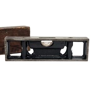 Vtg L.S. Starrett 6'' Cast Iron Plumb & Level Athol Mass. USA W/ Wood Box